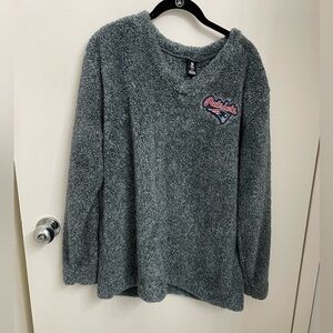 NFL Patriots Gray Fuzzy Pullover Sweatshirt